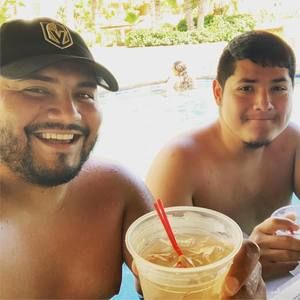 Meet your Posher, Noe